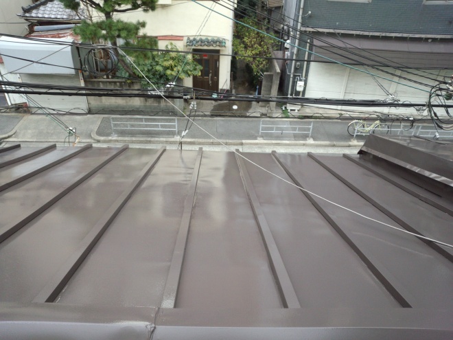 瓦棒屋根塗装　大阪