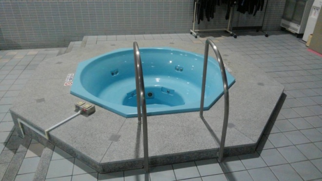 プール塗装　ジャグジー風呂　浴槽　神戸